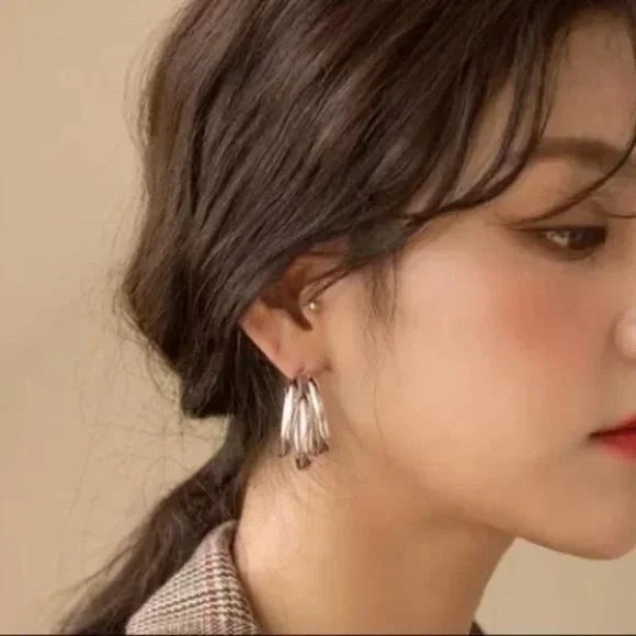 New Silver three-layer Hoop Earrings, beautiful Earrings, cute Earrings - Picture 3 of 5